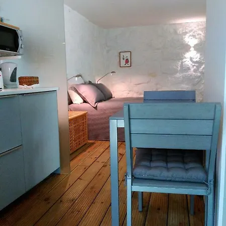 Konukevi Quinta De Marnotos 3*